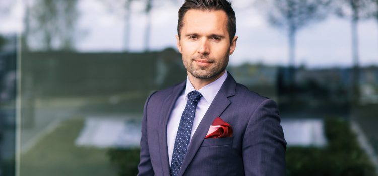 Czy to najlepszy moment na sprzedaż nieruchomości premium? Mimo pandemii praca agenta nieruchomości nie zwolniła tempa… wręcz przyspieszyła