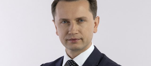 DŁUŻNICY NA WAKACJACH: “DZIEŃ DOBRY, ZAPŁACĘ JUTRO!”