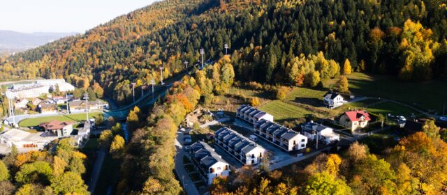 Workation jesienią – połączenie pracy i odpoczynku w Polsce. Dlaczego coraz więcej osób wybiera ten styl?