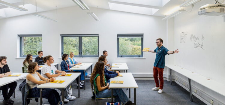 Nauka języka jako inwestycja, która realnie zmienia możliwości