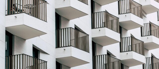 Neither cadastral tax nor subsidies – the real estate market’s fate lies elsewhere