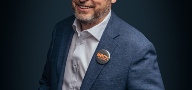 Rok 2026: koniec „Dzikiego Zachodu” kryptowalut. To już nie spekulacja, lecz instytucjonalna adopcja – Komentarz ekspercki Łukasza Żeligowskiego, Kanga Exchange