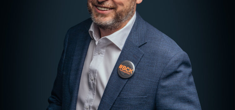 Rok 2026: koniec „Dzikiego Zachodu” kryptowalut. To już nie spekulacja, lecz instytucjonalna adopcja – Komentarz ekspercki Łukasza Żeligowskiego, Kanga Exchange