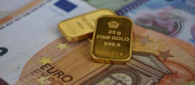 Polityka a inwestycje: jak geopolityka kształtuje rynki finansowe i decyzje inwestorów?