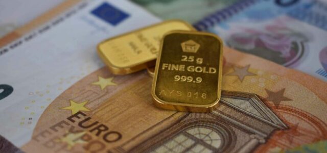 Polityka a inwestycje: jak geopolityka kształtuje rynki finansowe i decyzje inwestorów?