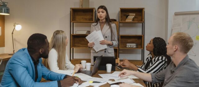 Rekrutacja liderów w praktyce – kompetencje, które decydują o sukcesie